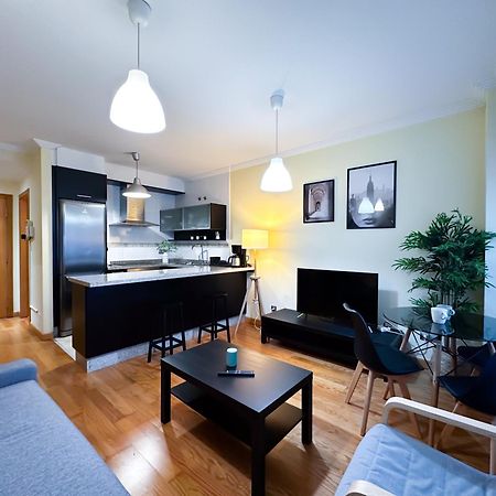 Apartamento Con Garaje, Centrico Y Luminoso Pontevedra Esterno foto